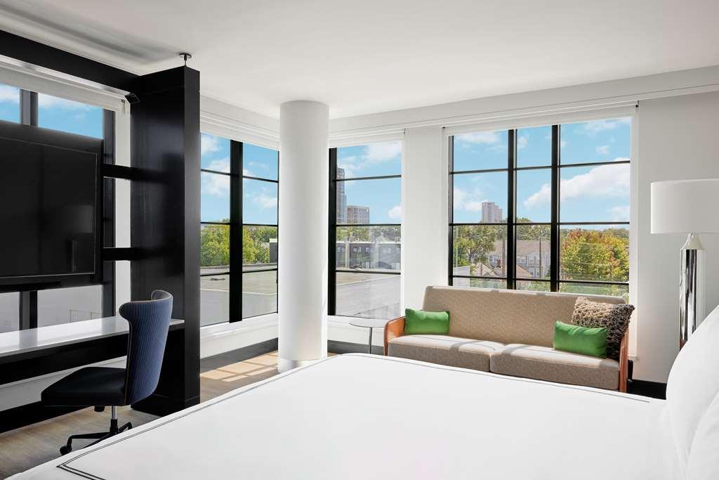 فندق The Godfrey Detroit Curio Collection By Hilton الغرفة الصورة